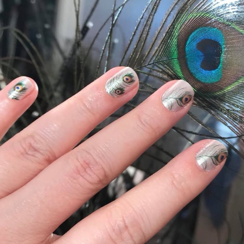 *Rare, HTF* Color Street: Peacock Throne | White Shimmer Feather Plumes Green